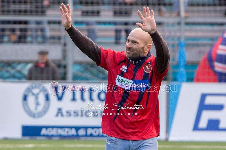 Applausi per Pietro Cappuccilli...