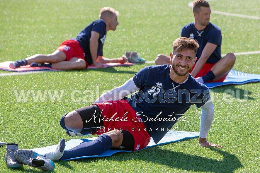Ecco chi è il portiere spagnolo in ritiro con il Potenza...