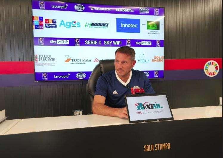 Potenza, mister de Giorgio: "Teniamo a far bene davanti ai nostri tifosi e non ci siamo fatti distrarre dal mercato"