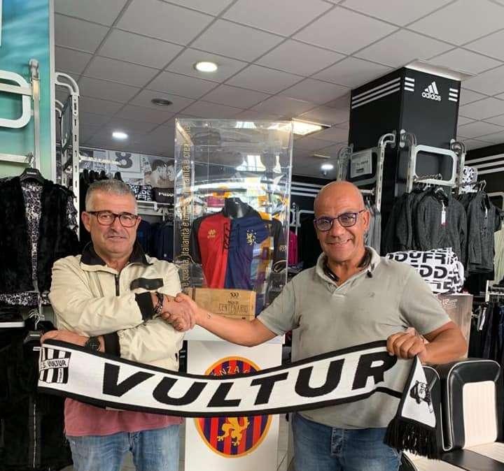 Tutto il settore giovanile del Rionero vestirà Errea...