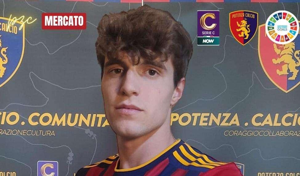 Potenza, è ufficiale l'arrivo del centrocampista Matteo Ghisolfi