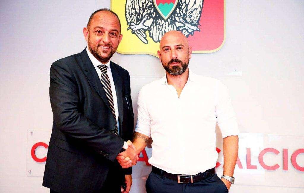 Per mister Gallo niente Catanzaro. Confermati il dg Foresti e il tecnico Calabro