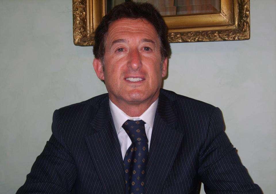 Tra silenzio, caos e "comunicati farneticanti" si inserisce a gamba tesa Grignetti...