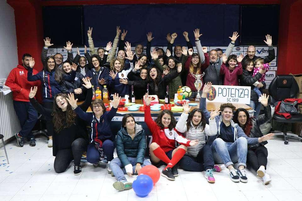Potenza Femminile: anche le leonesse festeggiano la promozione...