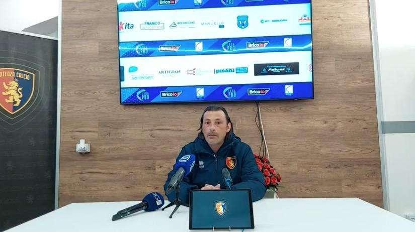 Mister Raffaele: "Se non riesci a finalizzare una buona partita, ti ritrovi con zero punti. Ora dobbiamo assolutamente ripartire sabato prossimo"
