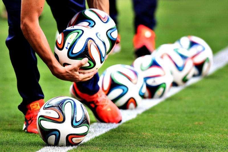 Nella classifica dei bomber del girone H Siclari tallona Favetta...