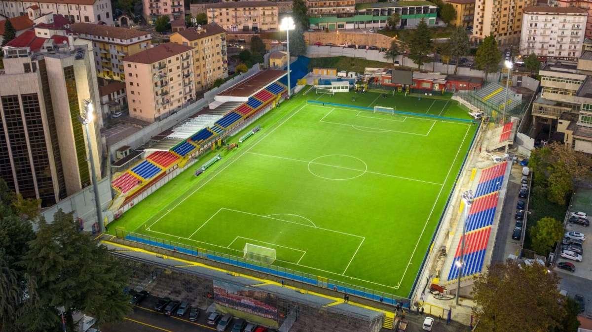 Sorrento-Benevento, limitazioni per i tifosi giallorossi: allo stadio "Viviani" di Potenza solo con la tessera del tifoso