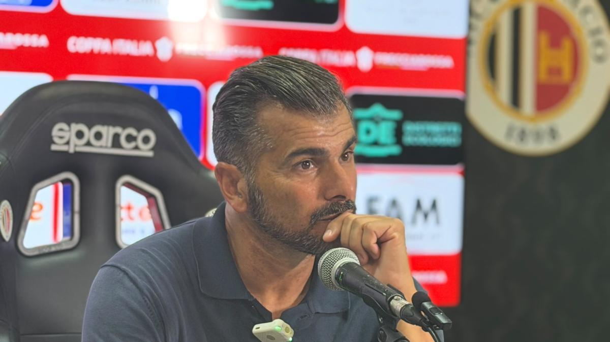 Conferenza stampa Tisci, domani il tecnico parla in vista di Potenza-Casarano
