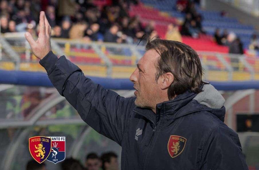 Potenza, Mister Raffaele: "Con il Taranto partita complicata, è la prima di 10 finali"