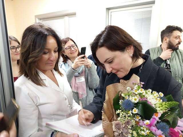 La musica del cuore, la cantante pignolese Arisa in visita al Crob di Rionero