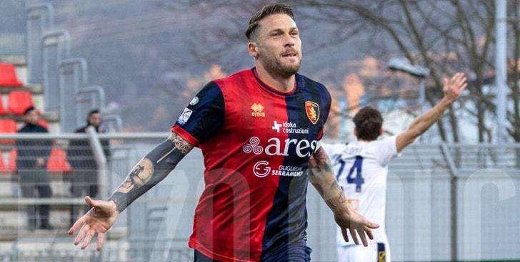 Tanti auguri di buon compleanno al capitano e bomber rossoblù Salvatore Caturano