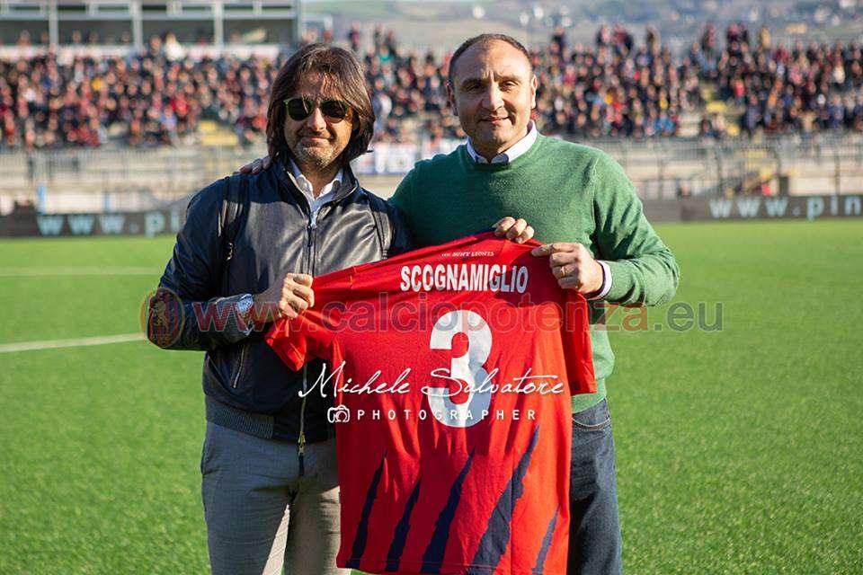 La "vecchia gloria" rosso-blù premiata Domenica scorsa è stata...