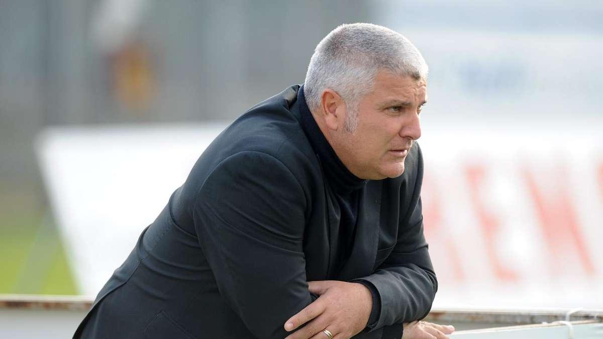 Potenza, si è deciso per l'esonero di mister Mario Somma