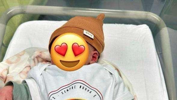 Il primo leoncino dell'anno è Mattia, a lui il body del Potenza Calcio