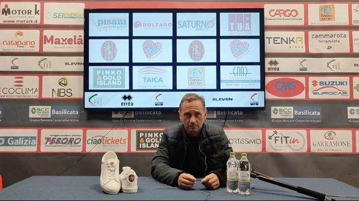 Potenza - Mister Gallo: "Guaita in campo? Deciderò domani. Con il Messina chiedo la massima concentrazione ai miei giocatori"