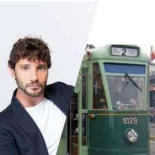 C'è anche il mercato dei tram... Stefano De Martino ne compra uno ma per farne cosa?