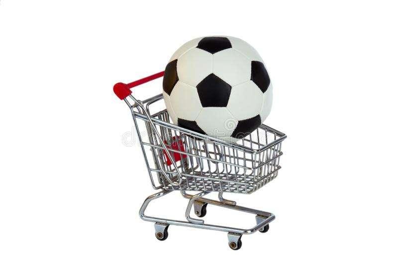 Tre ex calciatori del Potenza assunti in un supermercato dal loro presidente.