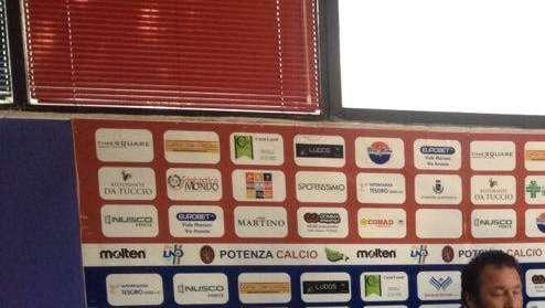 Biagioni sul Nardò: "Organico da vertice della classifica, mancano 4 punti alla salvezza".