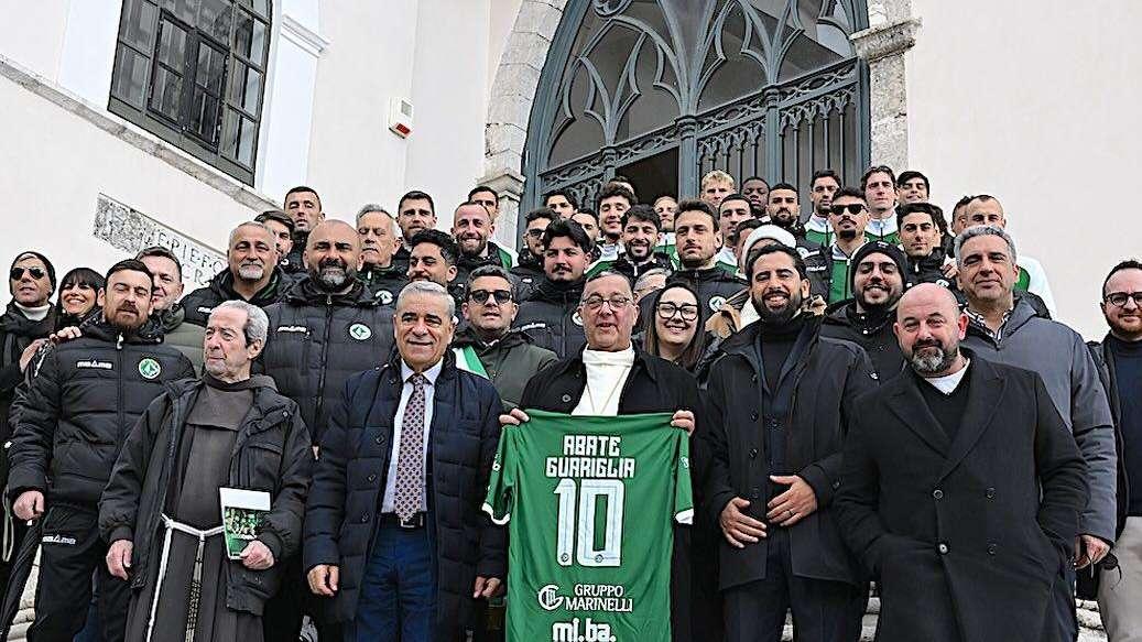 Tra fede, calcio e superstizione l'Avellino è pronto a mettere la freccia per la Serie B