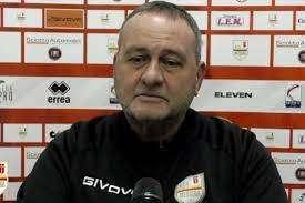 In vista del match con il Potenza l'allenatore del Messina Raciti è alle prese con il dover sciogliere alcuni nodi tecnici