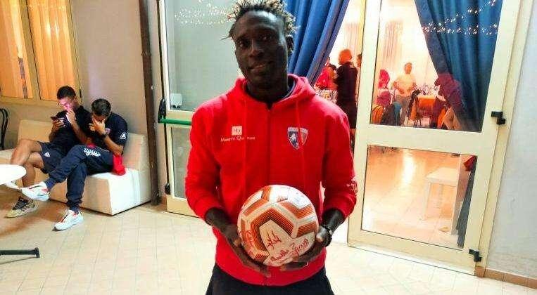 Sapete chi è l'erede di Banegas al Notaresco? È l'ex Potenza Gassama che mercoledì in Coppa Italia ha siglato già una tripletta