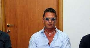 Il presidente del Manfredonia Di Benedetto all'allenatore del Bisceglie Cinque: "Ho anche due benzinai liberi, li prendete?"