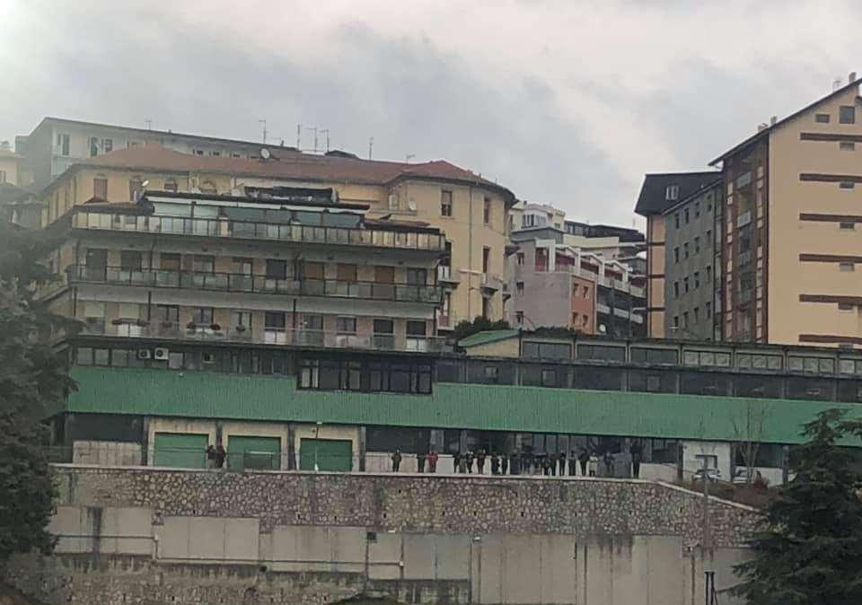Portoghesi Presenti.