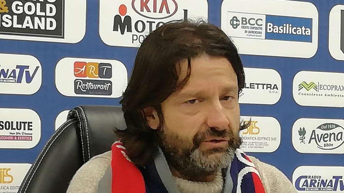 Il presidente Caiata lancia un ultimatum a mister Raffaele? Il tecnico deve decidere cosa fare