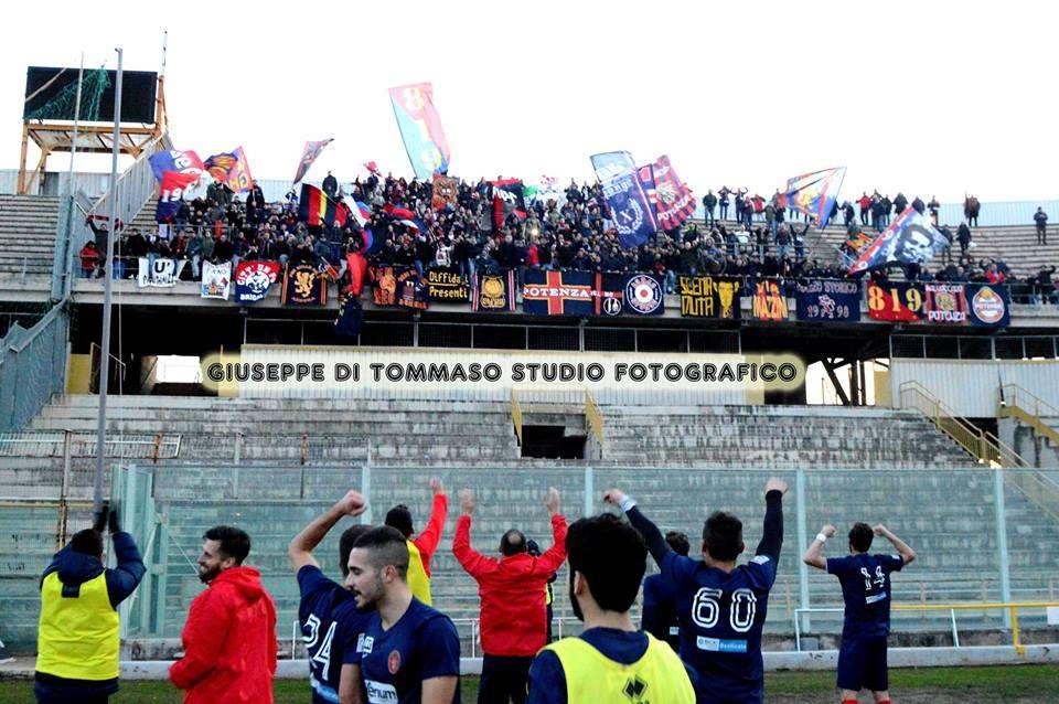 Il Potenza vince a Taranto... con post gara "concitato"...
