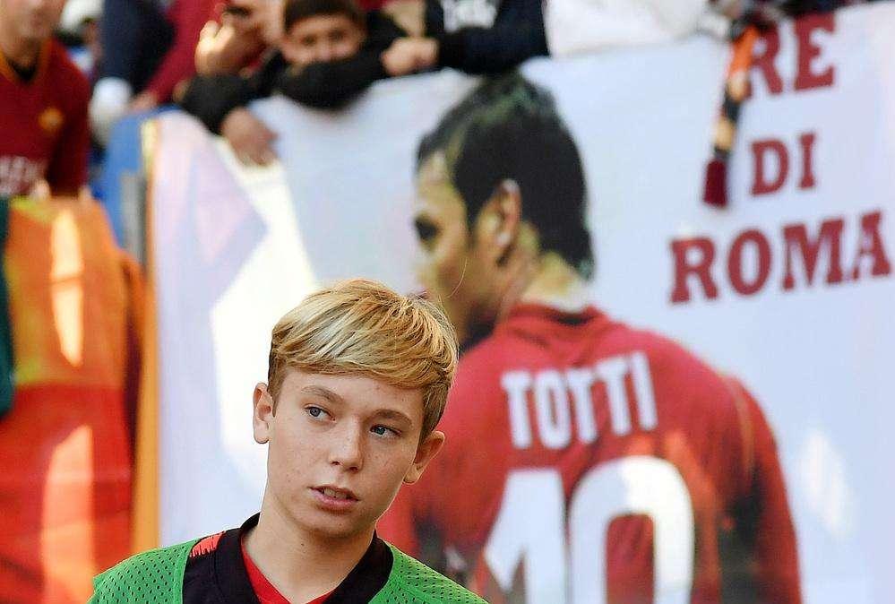 Il figlio di Totti va a giocare in Spagna nelle giovanili del Rayo Vallecano 