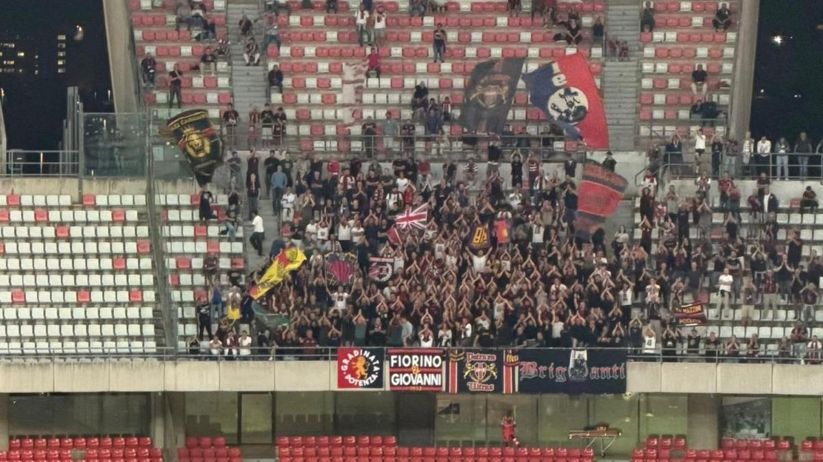 I tifosi rossobl&ugrave; a Bari