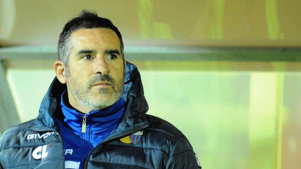 Il Catania prossimo avversario del Potenza si separa con il tecnico Lucarelli