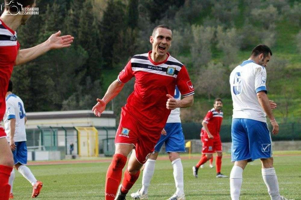 Dopo i rinnovi saltati di Favetta e Diakitè il Taranto punta un attaccante argentino...