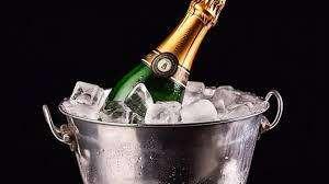 Ad Altamura lo champagne è già in ghiaccio