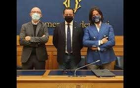 Malore per il deputato di Fdi Fracassini che sta facendo lo sciopero della fame con il presidente del Potenza Caiata