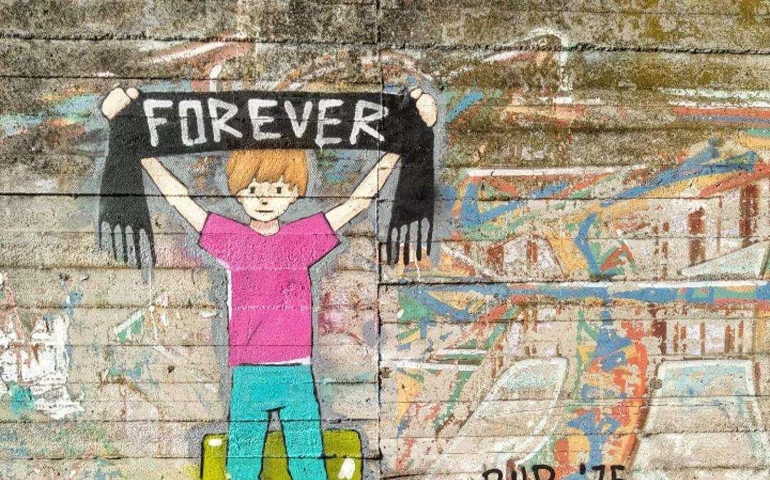 UN MURALES PER RUB