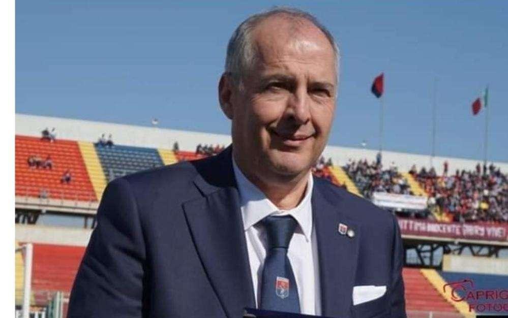 Che mondo sarebbe senza Montella?! Il dirigente cavese pronto a sbarcare a Brindisi.