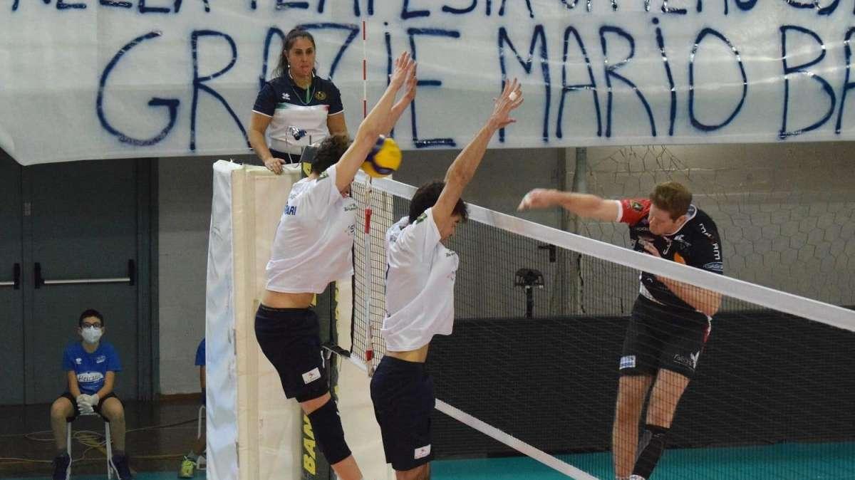 Volley A2, colpo esterno della Cave del Sole Lagonegro
