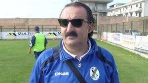  Stroncato da un infarto subito dopo la partita, muore l'allenatore del...