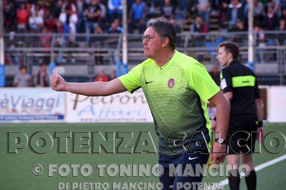 Foto Mancino.