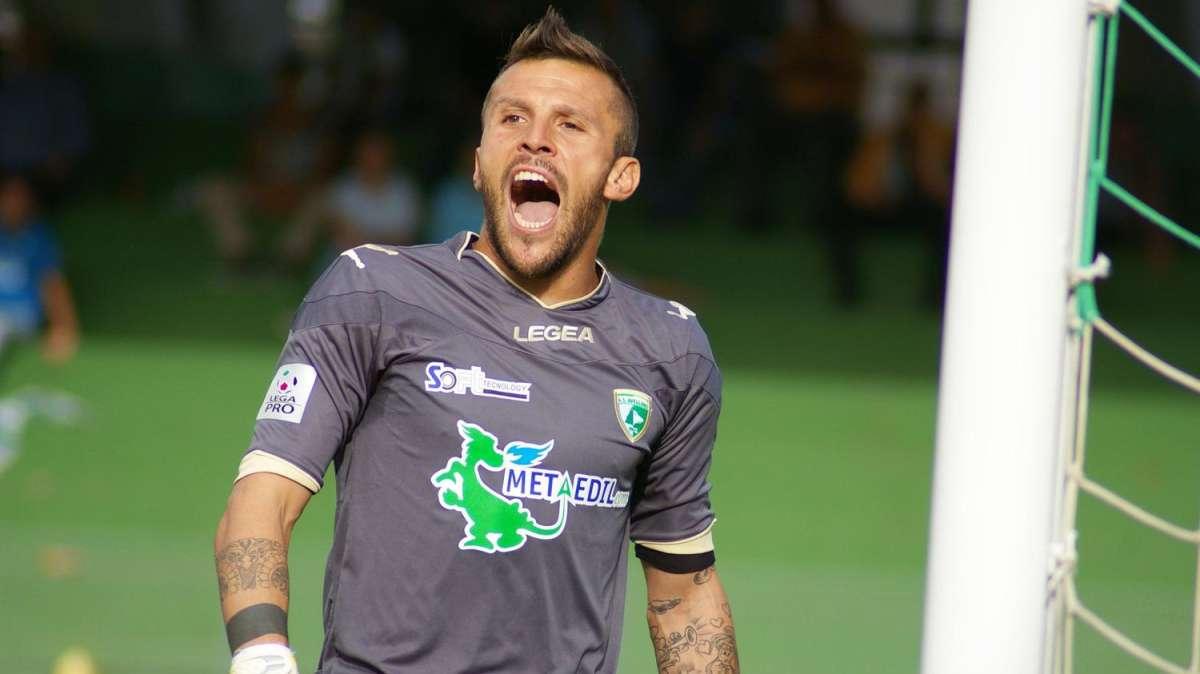 Potenza attenzione a Fumagalli... Il portiere del Messina quando gioca contro il Potenza si esalta sempre