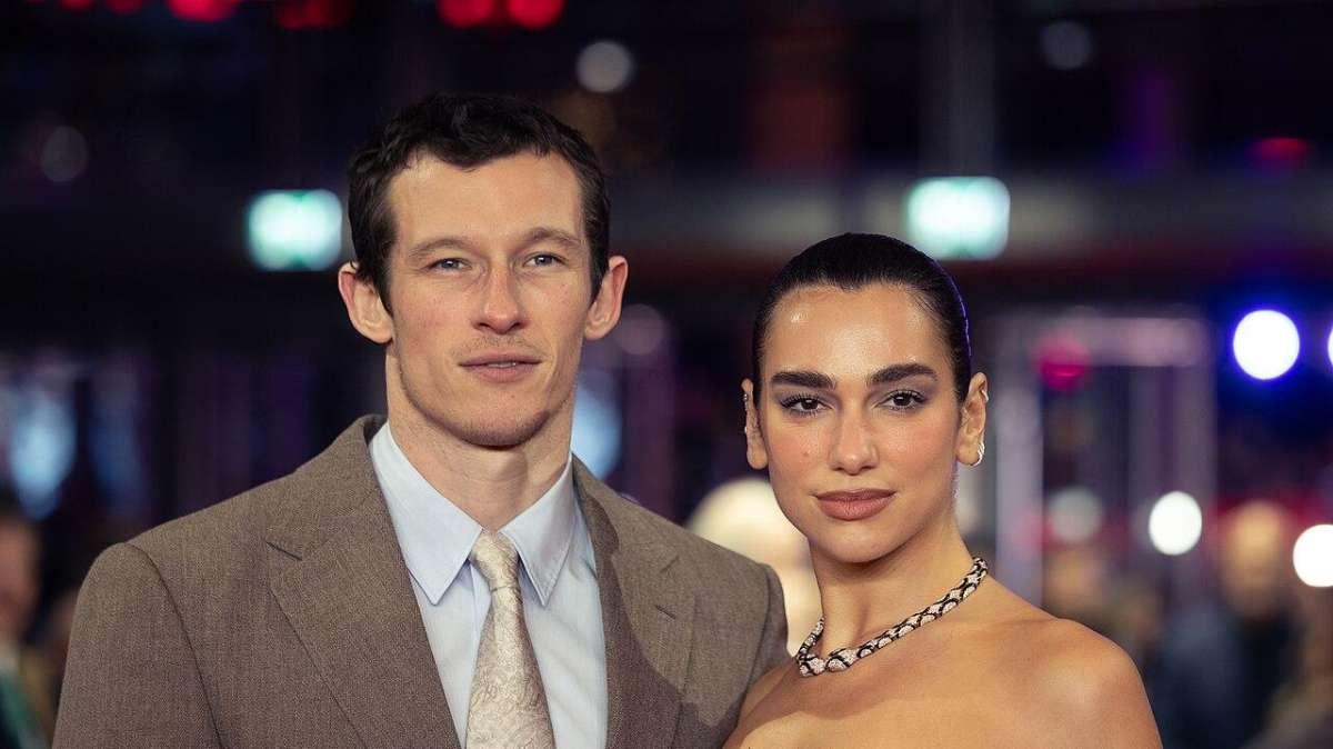 Callum Turner e Dua Lipa