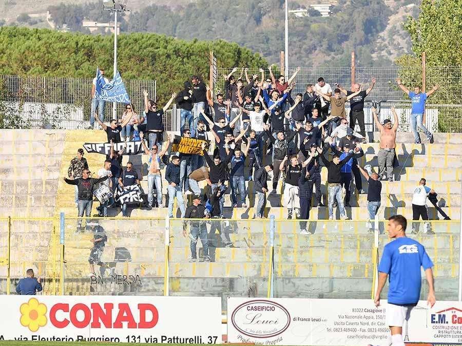 Il Siracusa costretto ad allenarsi... in piazza