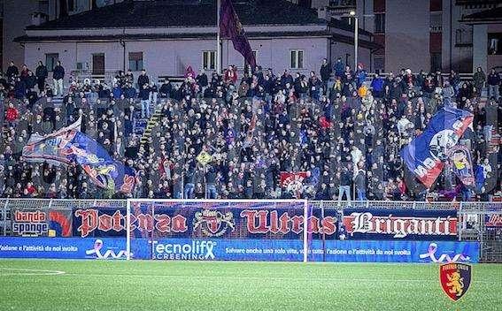 Crotone-Potenza 2-1, reazione tardiva, allo Scida nuova sconfitta