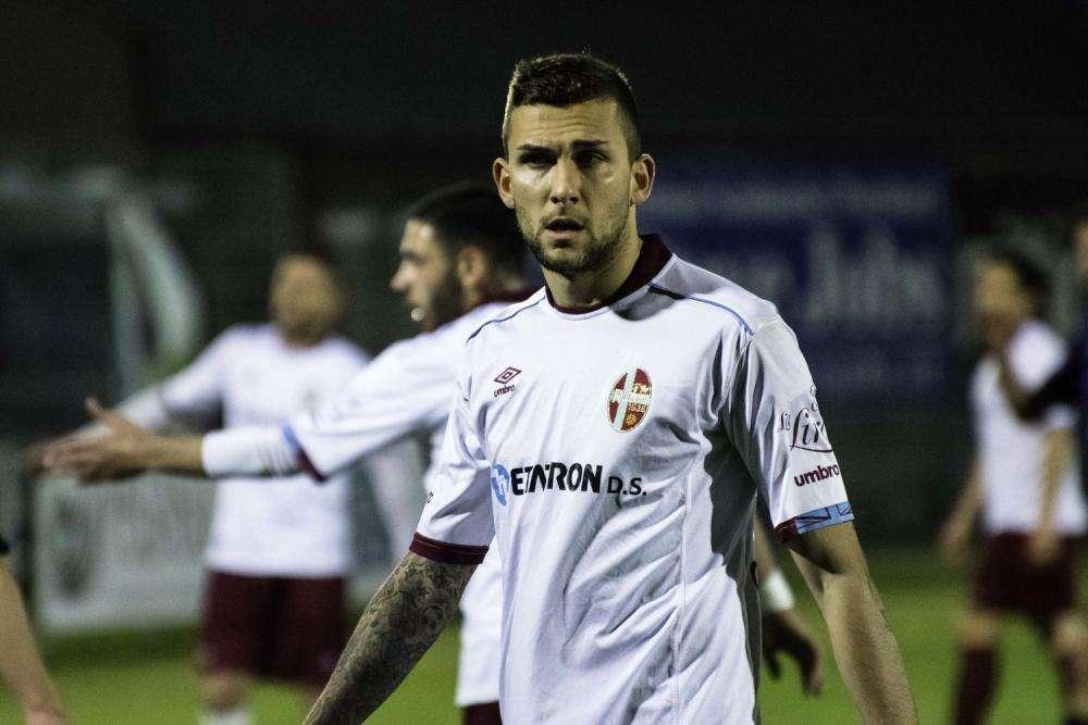 Un super bomber di serie C corteggiato da un club di serie D.