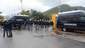 Scaramucce tra le opposte tifoserie nel post match tra Salernitana e Casertana.