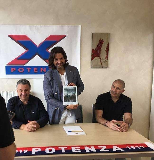 Un gradito "pensiero" per Salvatore Caiata