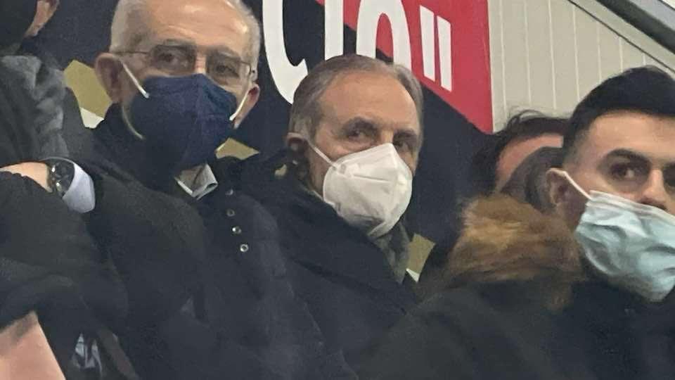 Potenza, il Presidente della Regione Basilicata Bardi porta bene ai colori rosso-blù