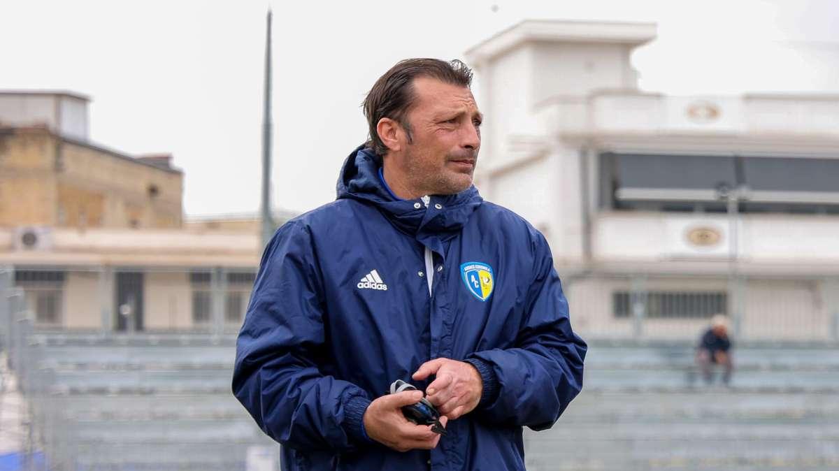 Anche mister Giuseppe Raffaele era presente ieri sera al "Viviani" per assistere a Potenza-Picerno