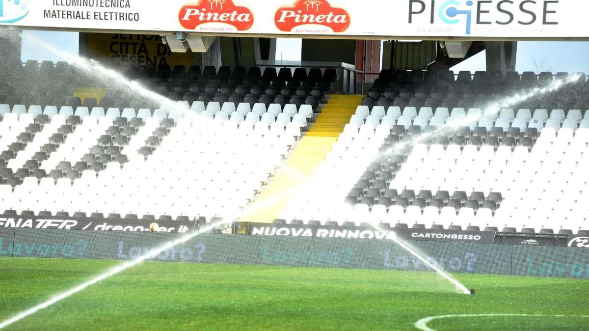 Follia a Cesena, il padre di Shpendi entra in campo e colpisce con un pugno il portiere avversario